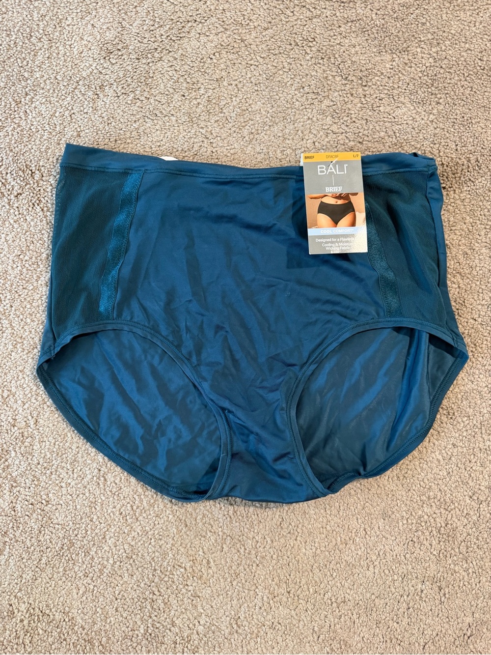 Bali Cool Comfort Brief Size L/7 NWT